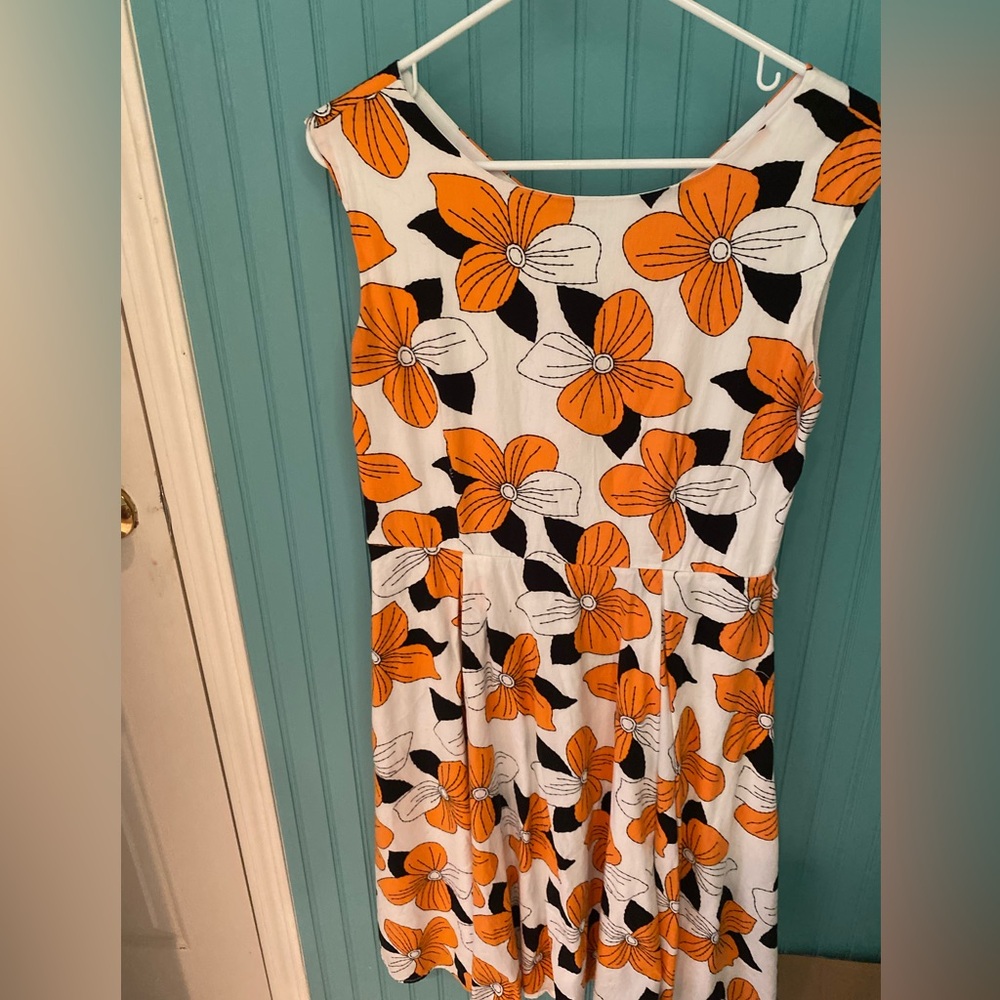 Yellow Star fit and flare dress with orange flowers size 12